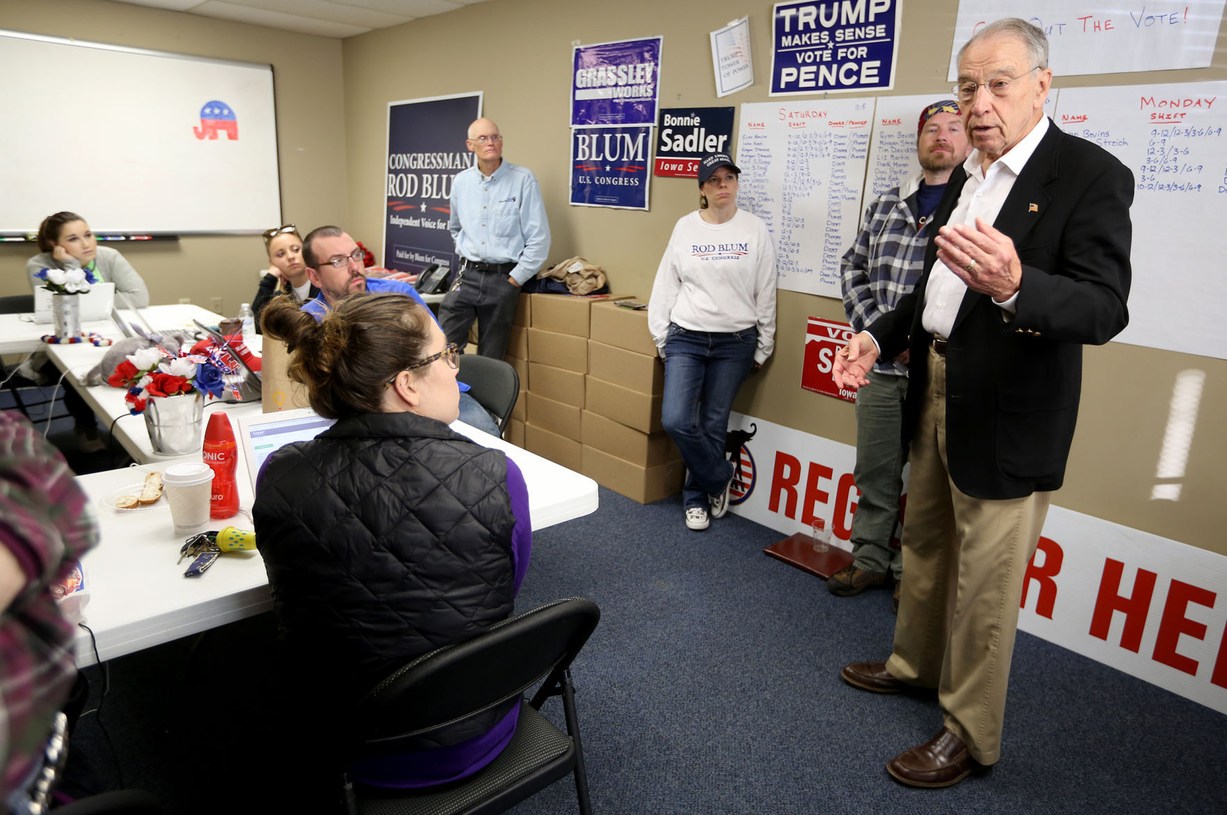 110516bp-iowa-republicans-gotv-1